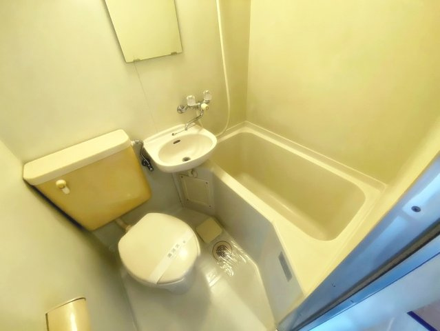 シティハウスⅣの浴室|落ち着いた空間のお風呂です