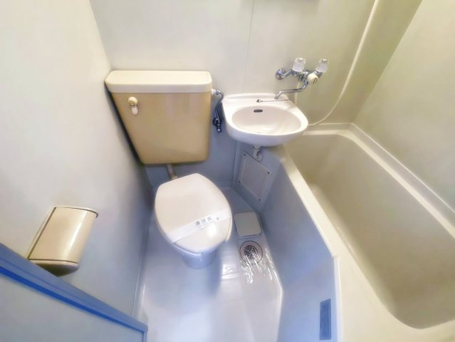 シティハウスⅣのトイレ|落ち着いた色調のトイレです