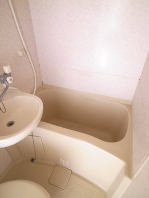 【浴室】 | 竹柏・貝畑ビル | 一日の疲れを癒してくれる「癒しスポット」