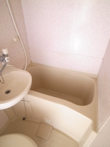 【浴室】 | 竹柏・貝畑ビル | 一日の疲れを癒してくれる「癒しスポット」