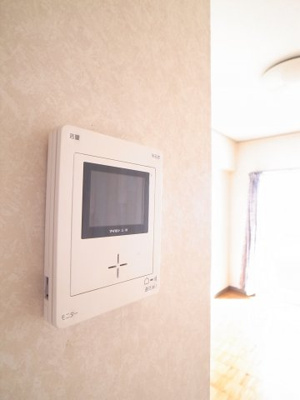 【セキュリティ】 | 竹柏・貝畑ビル | 訪問者を確認できるTVドアフォンつきです！