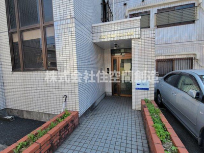 【エントランス】 | スタジオ１０８ソシエ本町