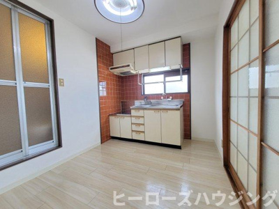 【居間・リビング】 | スタジオ１０８ソシエ本町 | ※2025年3月下旬撮影！