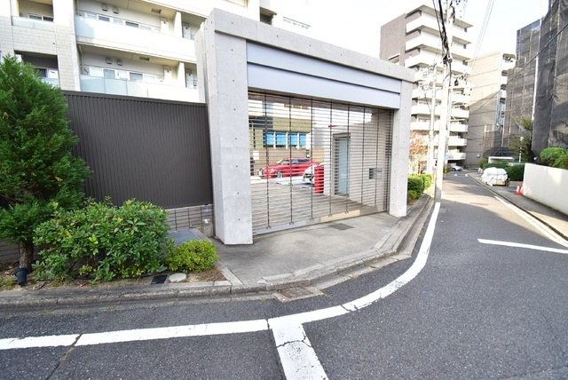 【エントランス】 | プラウドタワー覚王山