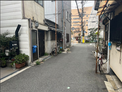 【前面道路含む現地写真】 | 北区長柄中２丁目土地（建付け地）