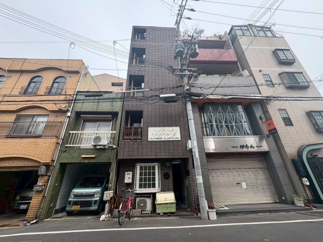 メゾン泉尾の外観