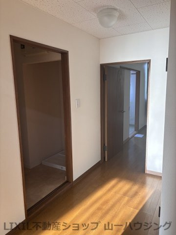 【玄関】 | 小川ビル | 玄関内１