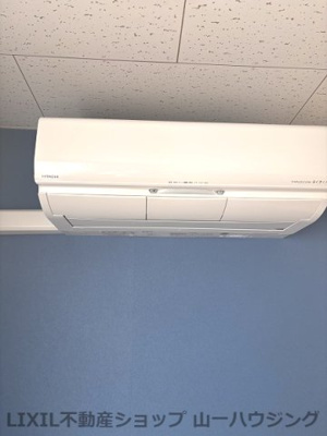 【設備】 | 小川ビル | ＬＤＫ付随の全自動お掃除付きエアコン