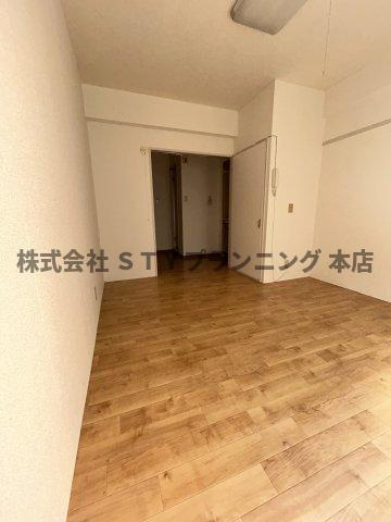 仲介手数料０円！グリンシティー新瑞の居間・リビング