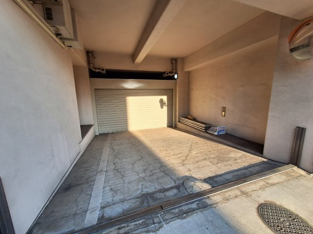 ベルエール方南町の駐車場