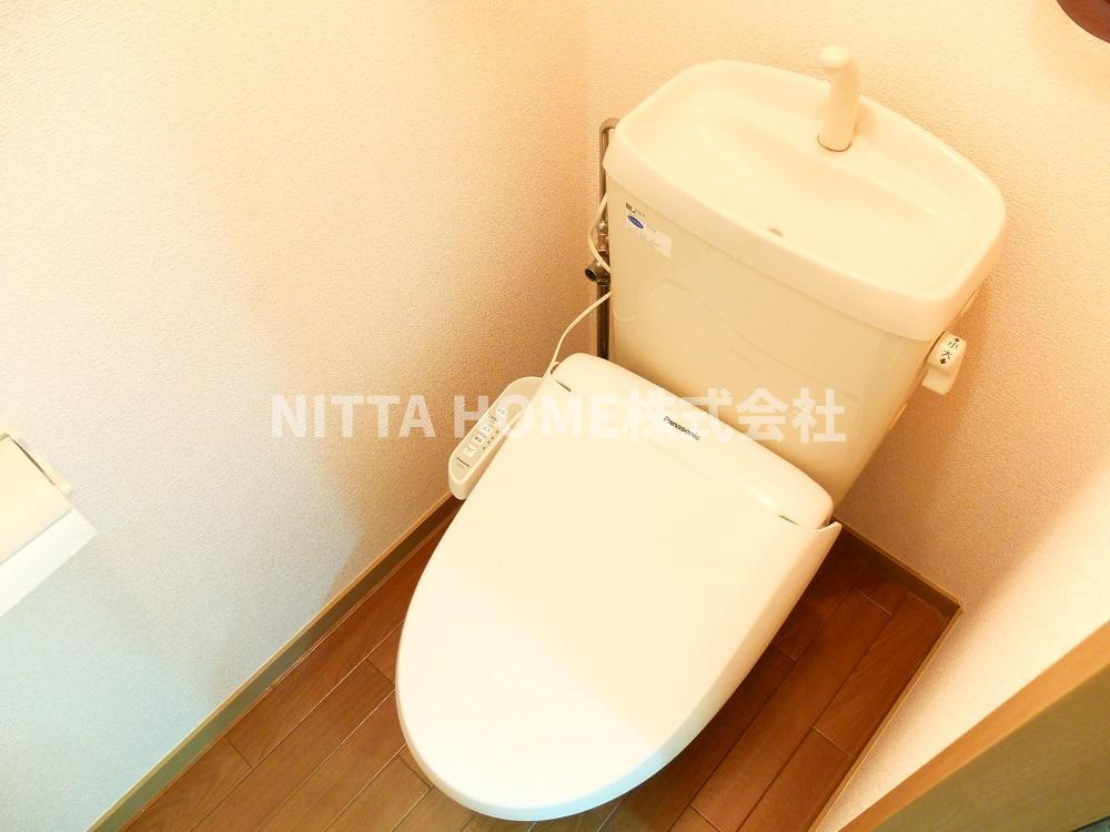 エトワールのトイレ|清潔感のあるウォシュレット付きトイレです♪