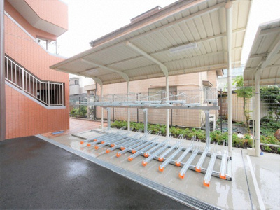 【その他共用部分】 | プレジオ十三 | 駐輪場です