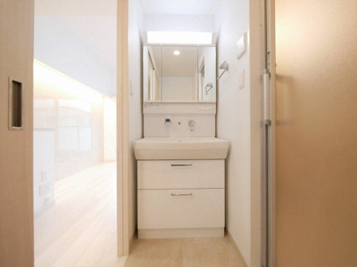 【独立洗面台】 | プレジオ十三 | 独立洗面台あり、毎朝おしゃれに忙しい女性の方におすすめです