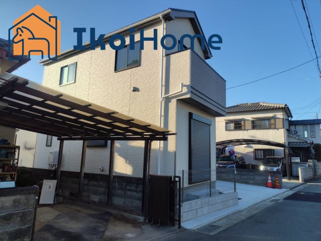 明石市魚住町西岡　4期　2990のエントランス|●年中無休：当日予約可●前面道路との高低さがなく、入出庫もしやすいです。
