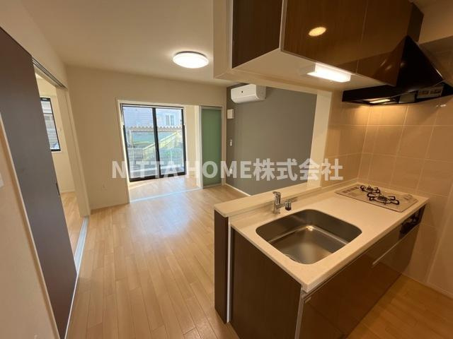 ラ　グリシーヌＡ棟のキッチン|築浅物件で設備も充実☆