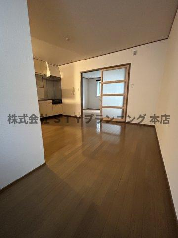 仲介手数料０円！ジョーヌ駈上の居間・リビング