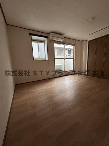 仲介手数料０円！ジョーヌ駈上の洋室