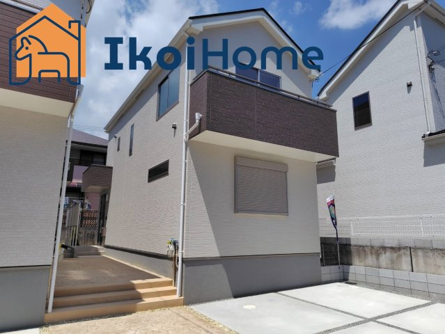 神戸市西区学園東町７丁目　新築一戸建　１号棟の外観|総合運動公園駅徒歩10分！駐車スペースも2台あります。前面道路6ｍで駐車も楽々☆