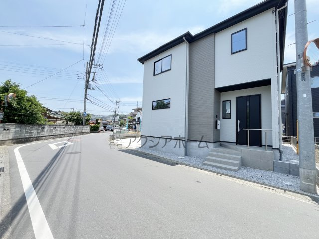 入間市黒須2丁目・全1棟　新築一戸建　～入間市駅徒歩8分～の前面道路含む現地写真