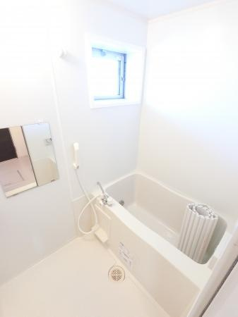 ライデンハイツⅡの浴室|※同タイプ・現況優先・建具・設備等のカラーが異なる場合あり