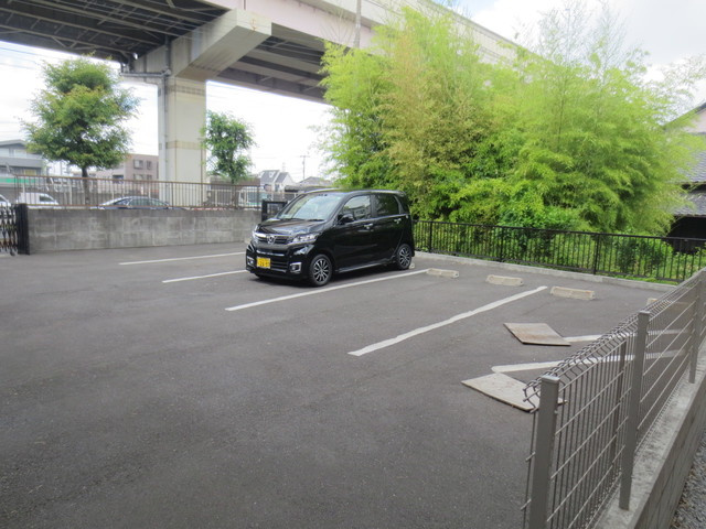 Ｓｔａｒ　Ｆｉｅｌｄの駐車場|★敷地内駐車場★