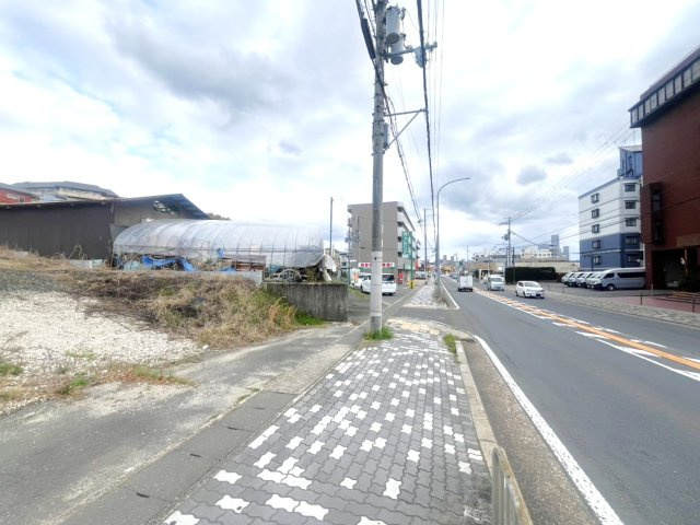◆地下鉄小野駅徒歩４分◆１１１坪の広大な建築条件無し売土地◆環状線面す◆商業地域◆山科区勧修寺閑林寺の前面道路含む現地写真|前面道路含む現地