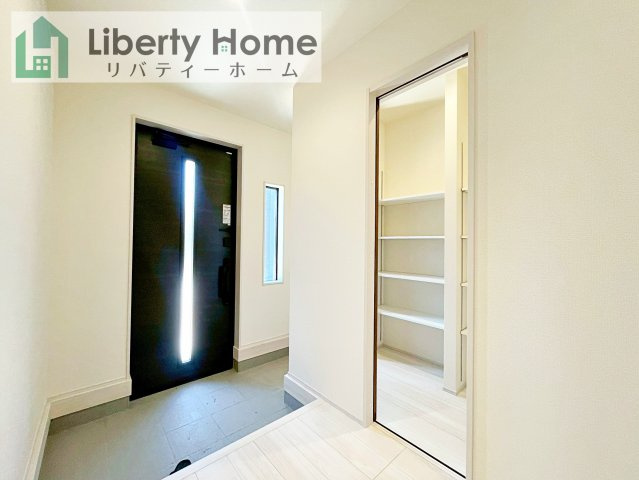 笠間市笠間第10　新築戸建　1号棟の玄関