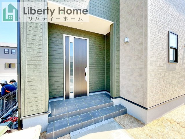 笠間市笠間第10　新築戸建　2号棟のエントランス