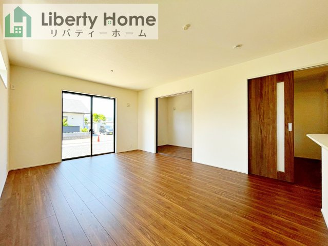 笠間市笠間第10　新築戸建　2号棟の居間・リビング