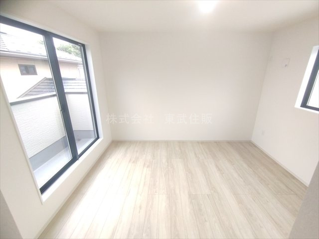 【寝室】 | 川越市宮元町2期　全2棟　1号棟 | 洋室9.2帖、ゆとりの広さです