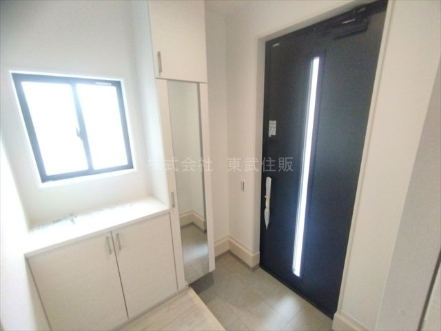 【玄関】 | 川越市宮元町2期　全2棟　1号棟 | ゆったりとした玄関です