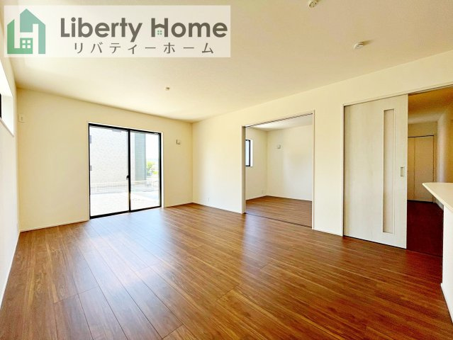 笠間市笠間第10　新築戸建　4号棟の居間・リビング