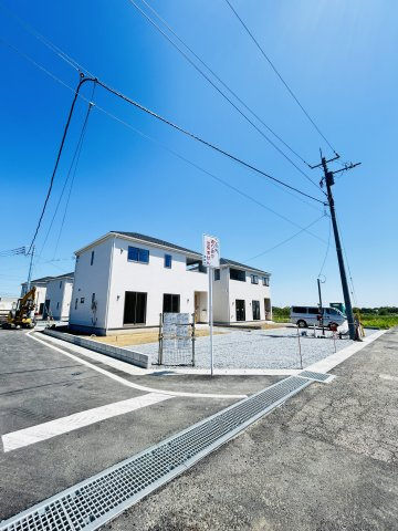 新築　高崎市吉井町池第3　クレイドルガーデン　5号棟の前面道路含む現地写真|現地写真　西側接道幅員約6ｍ　南側接道幅員約5ｍ