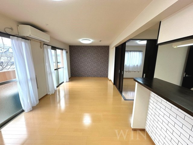 エムロードの居間・リビング