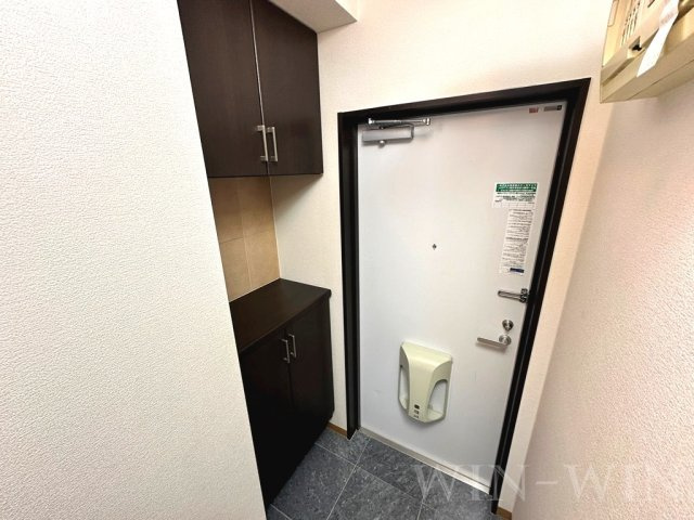 エムロードの玄関