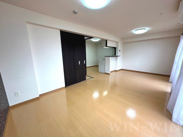 エムロードの居間・リビング