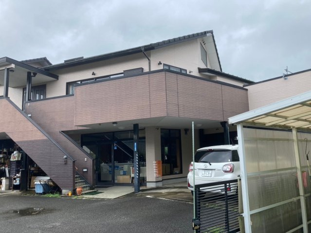 三ツ沢居宅付き中古事務所の外観