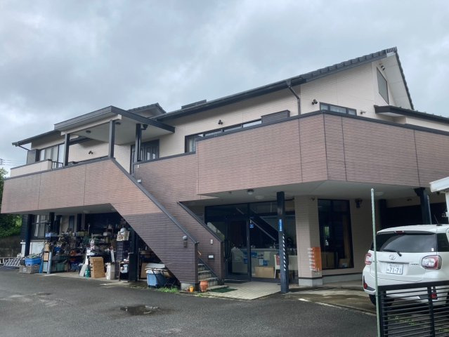 三ツ沢居宅付き中古事務所の外観