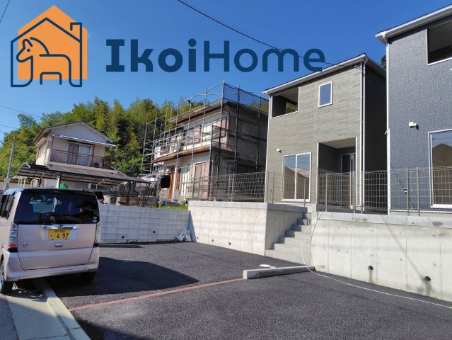 神戸市西区白水1丁目　新築戸建　1号棟のエントランス|●資料・カタログのご請求無料●伊川谷小学校までは徒歩13分、伊川谷中学校までは徒歩21分。