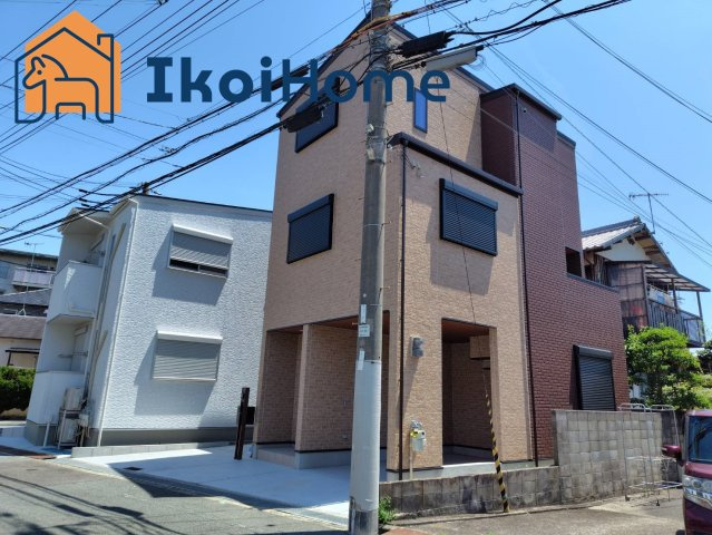 明石市大久保町大窪　新築一戸建の駐車場|●年中無休：見学時間9:00～20:00・当日予約可●　隣家と距離があるので駐車時も慌てず安心です。