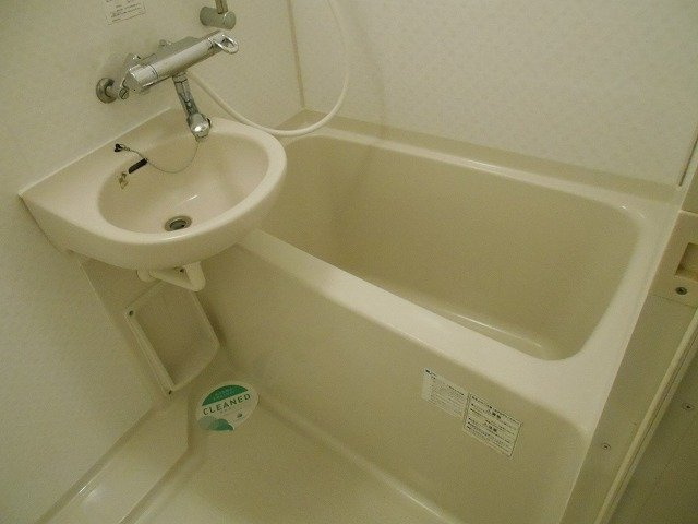 スカイコート茗荷谷壱番館の浴室|浴室　※別室参考写真です。