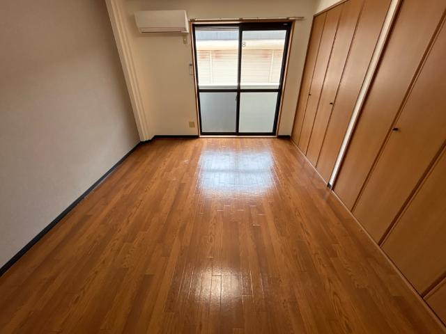 ヴァン　ヴェールの内装|洋室