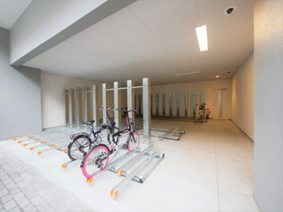【その他共用部分】 | OPUS RESIDENCE SHINSAIBASHI SOUTH | 駐輪場です