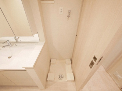 【設備】 | OPUS RESIDENCE SHINSAIBASHI SOUTH | 洗濯機置き場です