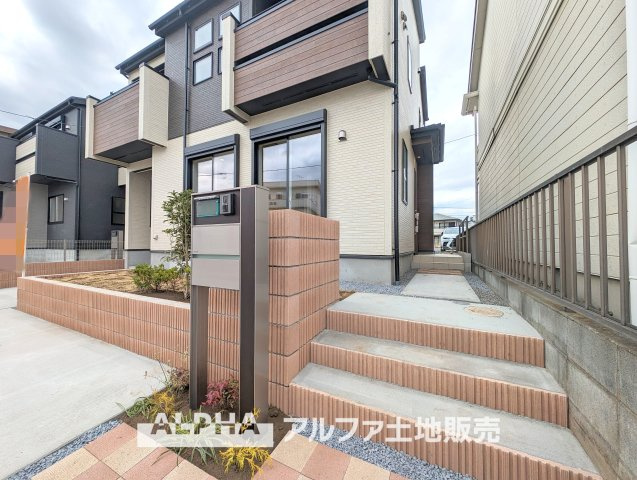 昭島市福島町３丁目の新築一戸建の外観|【outward appearance】
◆外観◆外壁のサイディングは軽量化で高い耐震性を発揮、加えて外壁に付着した汚れを雨でクリーニング。防汚でお手入れいらずで大変重宝します。