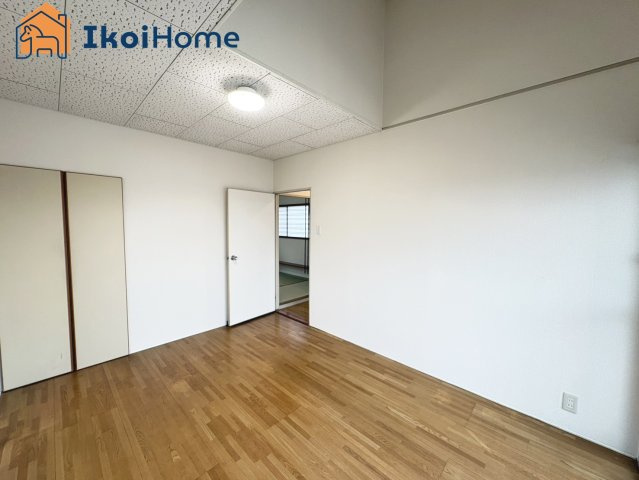 明石市二見町福里　中古一戸建の子供部屋|【ホームページに現地動画掲載中】●年中無休：当日予約可●収納が多く季節ものの家電も収納可能