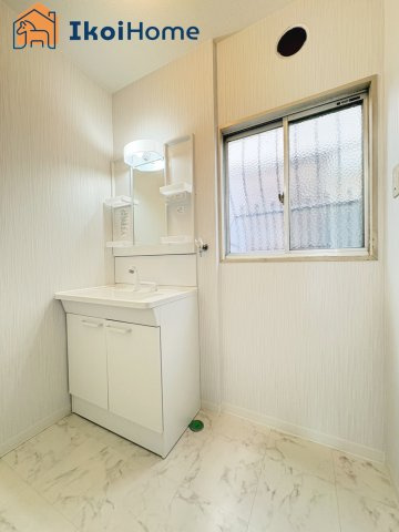 明石市二見町福里　中古一戸建の洗面所|【ホームページに現地動画掲載中】●年中無休：当日予約可●洗面台は入替はされていません。