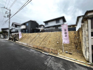 【外観】 | はつが野３丁目　売土地 | プライバシーも守られる高台に立地です♪