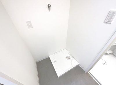 【ランドリースペース】 | ペルル伏見桃山Ⅱ | 【洗濯機置場】