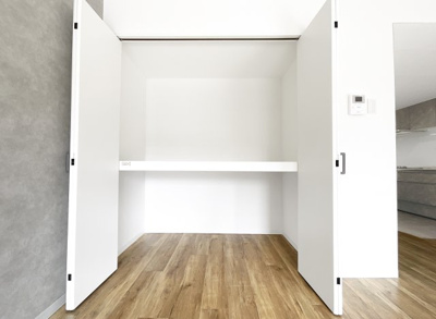 【収納】 | ペルル伏見桃山Ⅱ | こちらの物件を内覧して、ご家族団らんの暮らしを想像してみませんか？ここをスタートに、お客様にとってベストなお家を探して下さい。